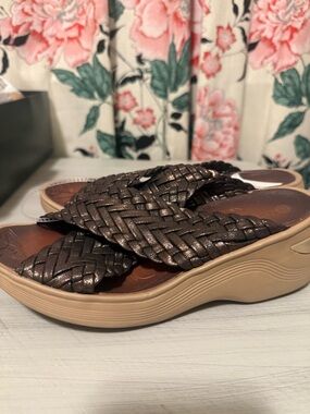 Bzees Bronze Braided Slide Sandals